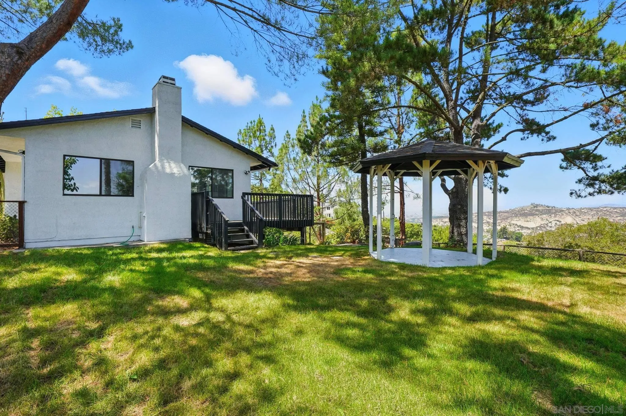 https://cdn.realtyfeed.com/cdn/127/250039239/94e6c39868bb94c28bb8bf61465a1d24.webp