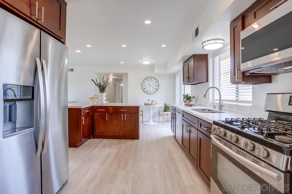 https://cdn.realtyfeed.com/cdn/127/250039242/6b3542530bfe928506f4bbacc5d893ca.webp