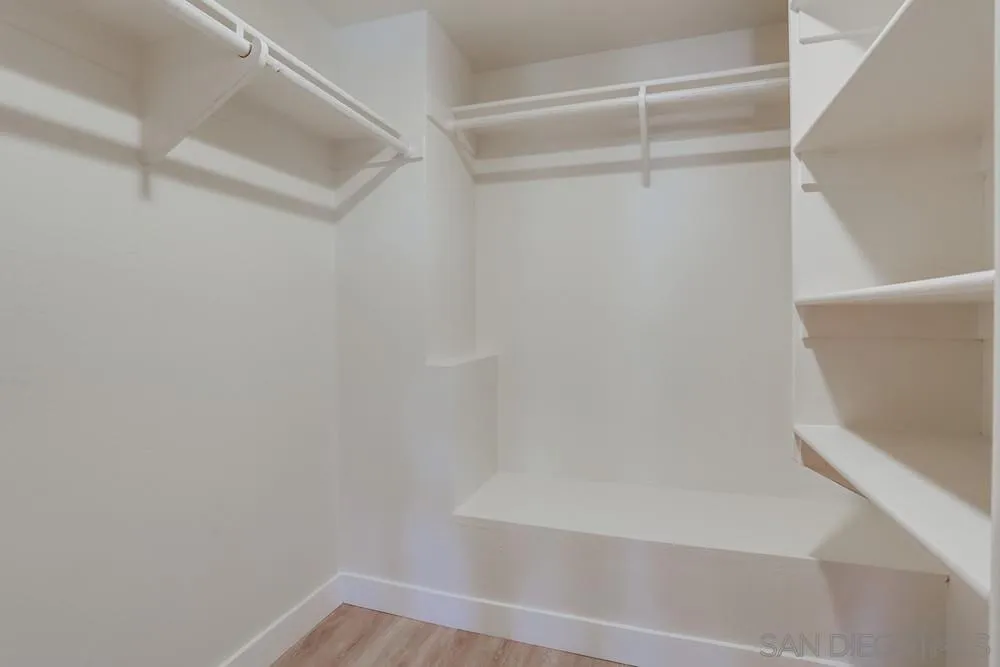https://cdn.realtyfeed.com/cdn/127/250039242/a48c97d1bd56093c6acdc18b89a0d648.webp