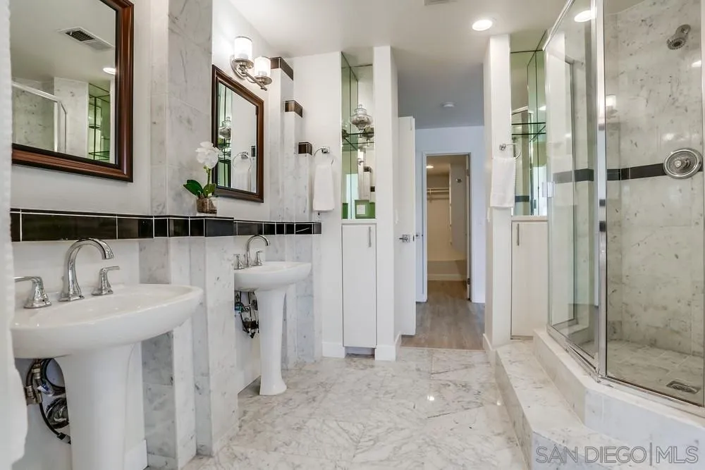 https://cdn.realtyfeed.com/cdn/127/250039242/ae11a070cc4da53349d79f7b4cdffbd4.webp