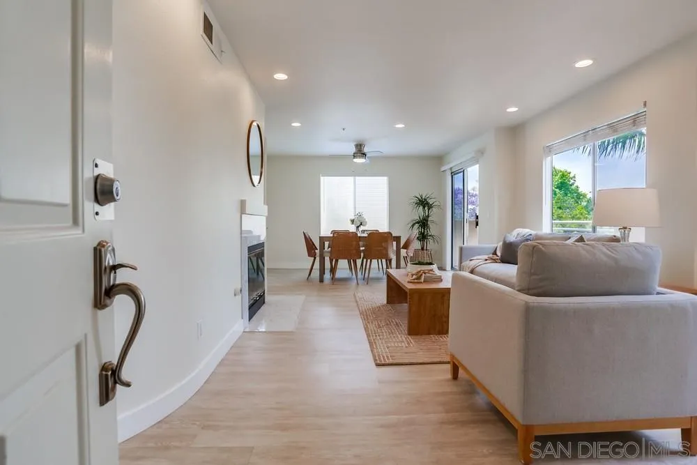 Photo #3: 250039242 Listing 