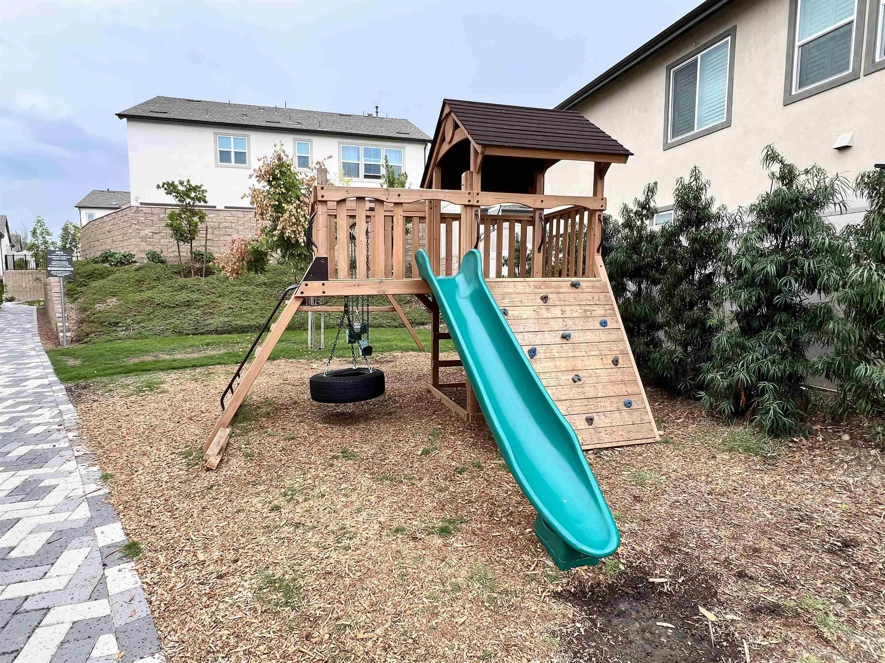 https://cdn.realtyfeed.com/cdn/127/250039243/1f22e17b6a994207bbc33e20962a69b8.webp