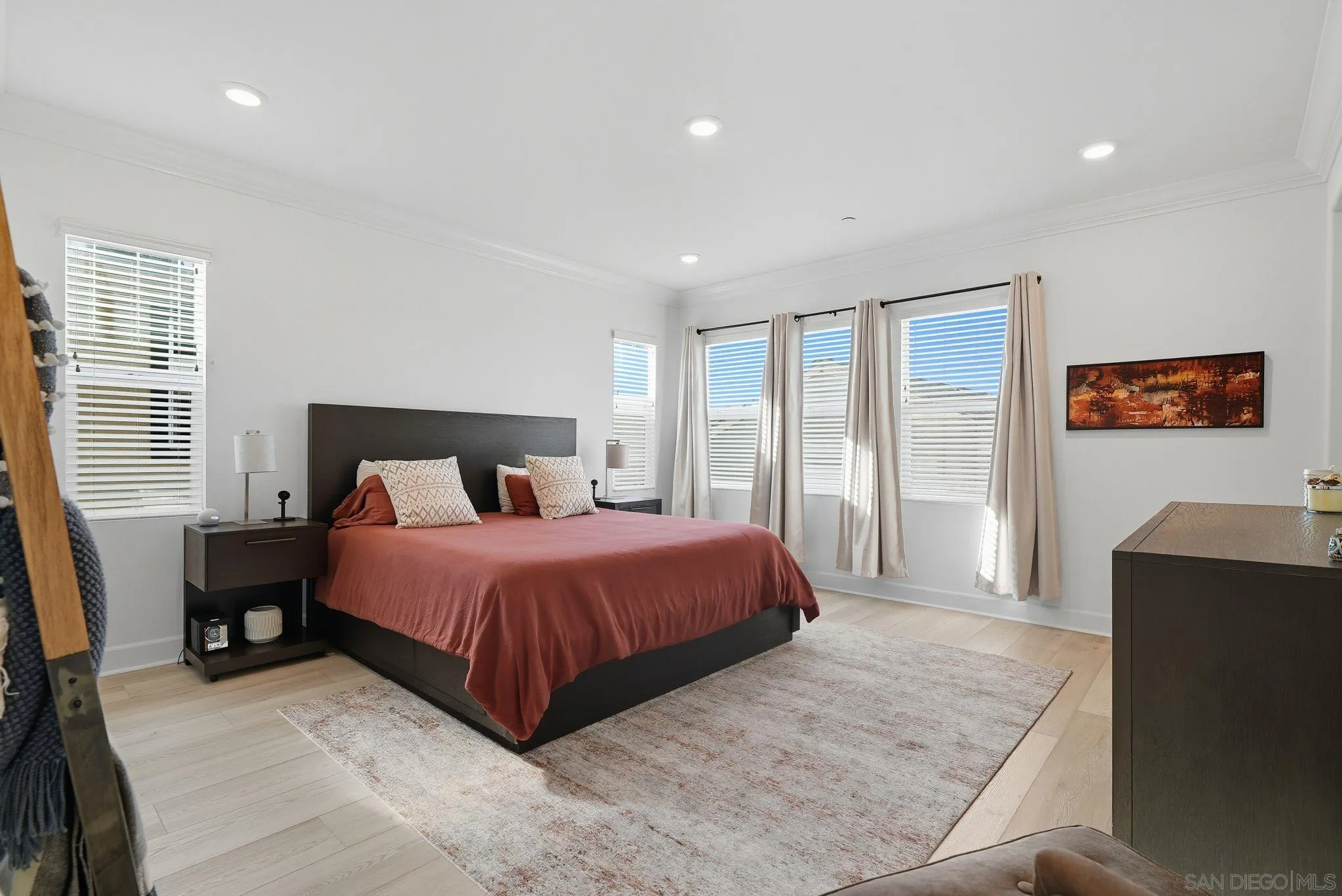 https://cdn.realtyfeed.com/cdn/127/250039243/9f67dce21bba92e1ac1ed165bb6fd231.webp