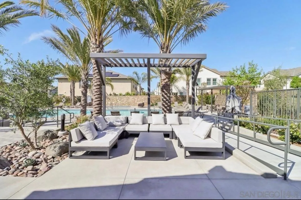 https://cdn.realtyfeed.com/cdn/127/250039243/bf2a668e59b0d3d4ce853c77f8073e66.webp