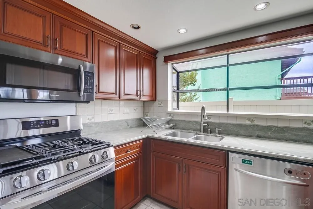 https://cdn.realtyfeed.com/cdn/127/250039244/1d743ba745faf78d05636b74e35786fe.webp