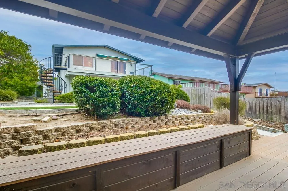 https://cdn.realtyfeed.com/cdn/127/250039244/3ae7eafc15e54d6487b04074481692a9.webp