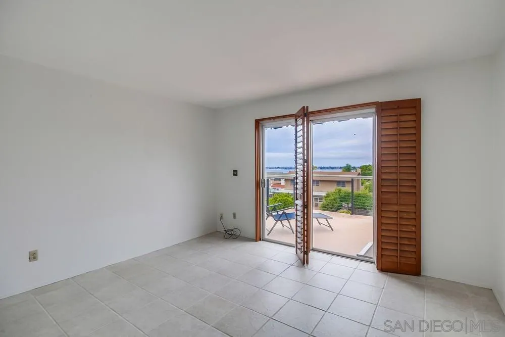 https://cdn.realtyfeed.com/cdn/127/250039244/48f22548f5221455f9ff1ab4f10e40a3.webp