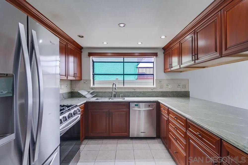 https://cdn.realtyfeed.com/cdn/127/250039244/65b462c09b5228999450236b9b3b57ea.webp
