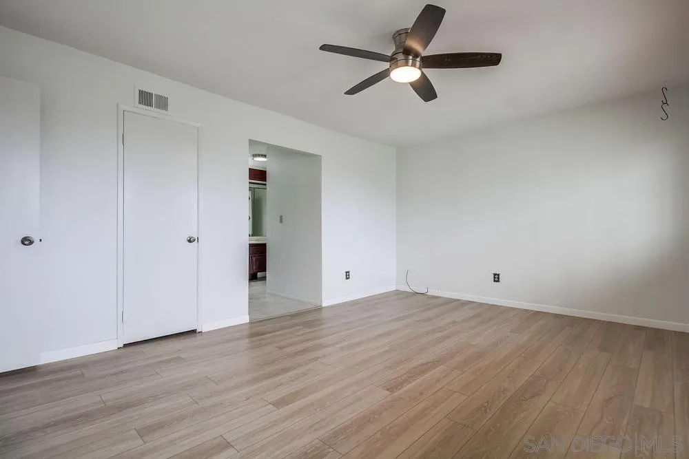 https://cdn.realtyfeed.com/cdn/127/250039244/c3b0ce0152742924d59341fa6f926866.webp