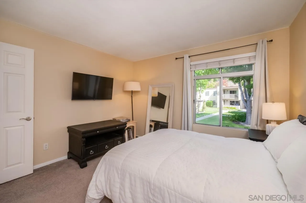 https://cdn.realtyfeed.com/cdn/127/250039248/4dce10e5f08ba43142ed2de0986ad9f3.webp