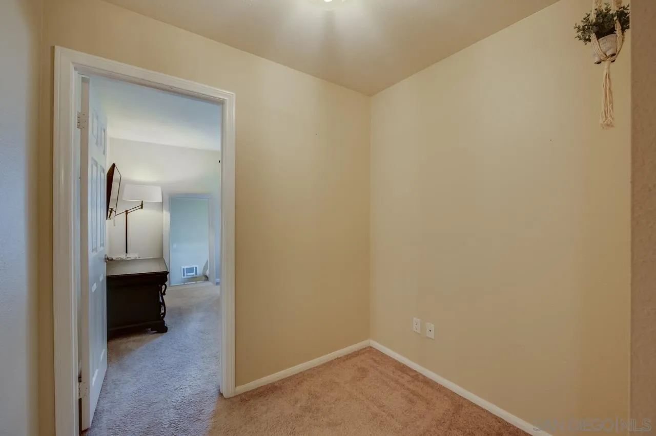 https://cdn.realtyfeed.com/cdn/127/250039248/d6c986635935bfb3bbf5e5bb48fc58a5.webp