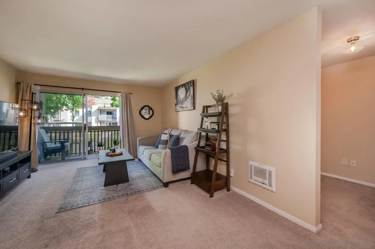 https://cdn.realtyfeed.com/cdn/127/250039248/fef5fffbaf11bd7be98bc3c5a47bbc1f.webp