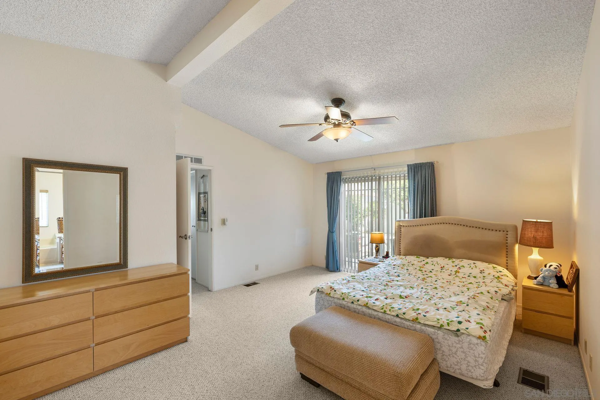 https://cdn.realtyfeed.com/cdn/127/250039249/51bf70bf09b86d88cd155503e86f6a07.webp