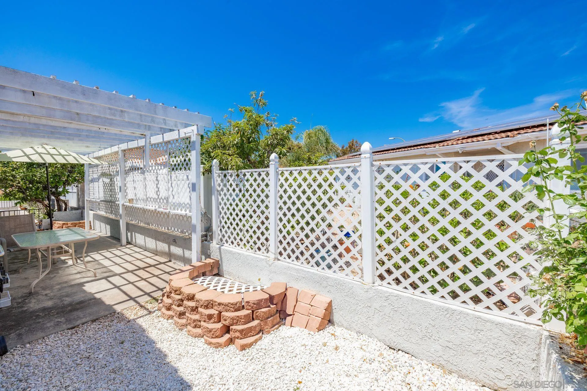 https://cdn.realtyfeed.com/cdn/127/250039249/9438a65b76eee213f7fa0d4edef18b83.webp