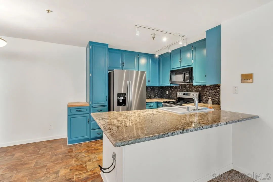 https://cdn.realtyfeed.com/cdn/127/250039253/6c321821109fa328e4337a6e7042992e.webp