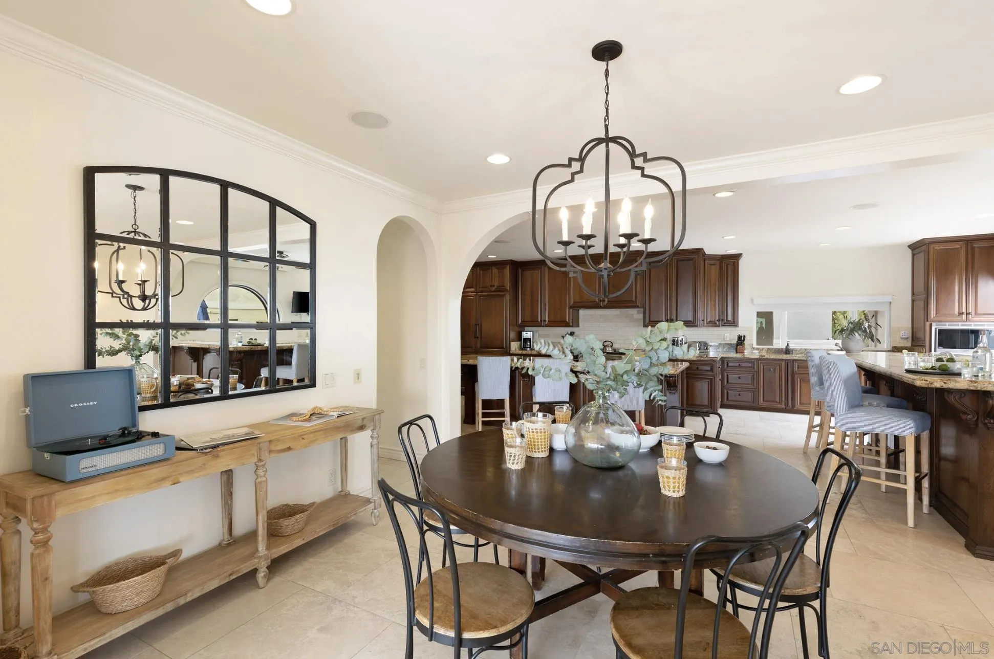https://cdn.realtyfeed.com/cdn/127/250039263/1b090e3c72acfffe34d1181dc156fb3a.webp