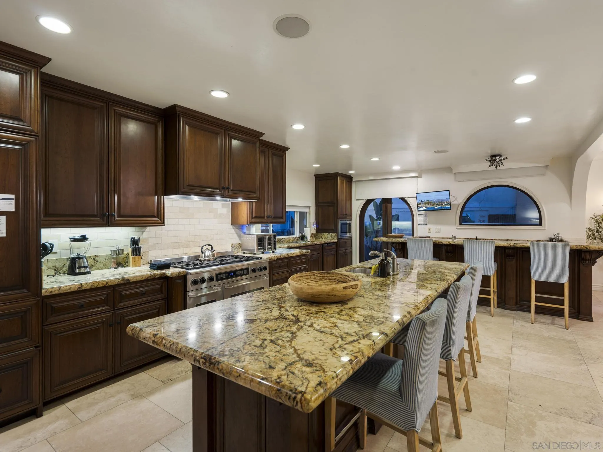 https://cdn.realtyfeed.com/cdn/127/250039263/7c0253e43c407b9e26594ad7d0a15aeb.webp