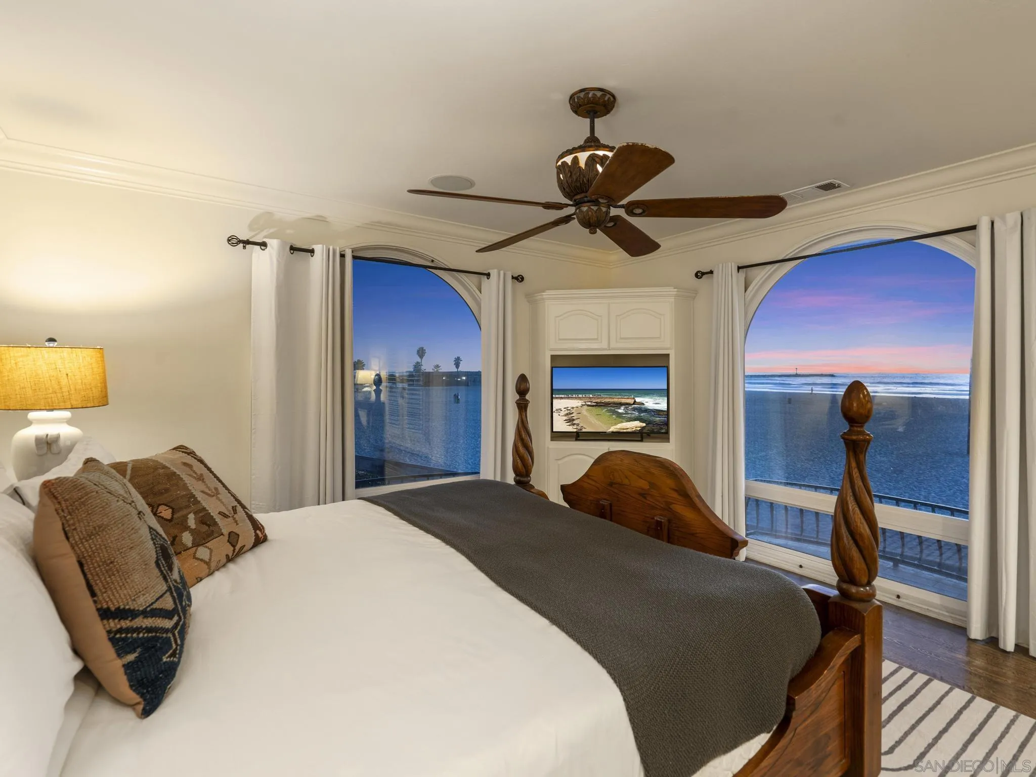 https://cdn.realtyfeed.com/cdn/127/250039263/9181611308b9861c09ab38f01cf8bd07.webp