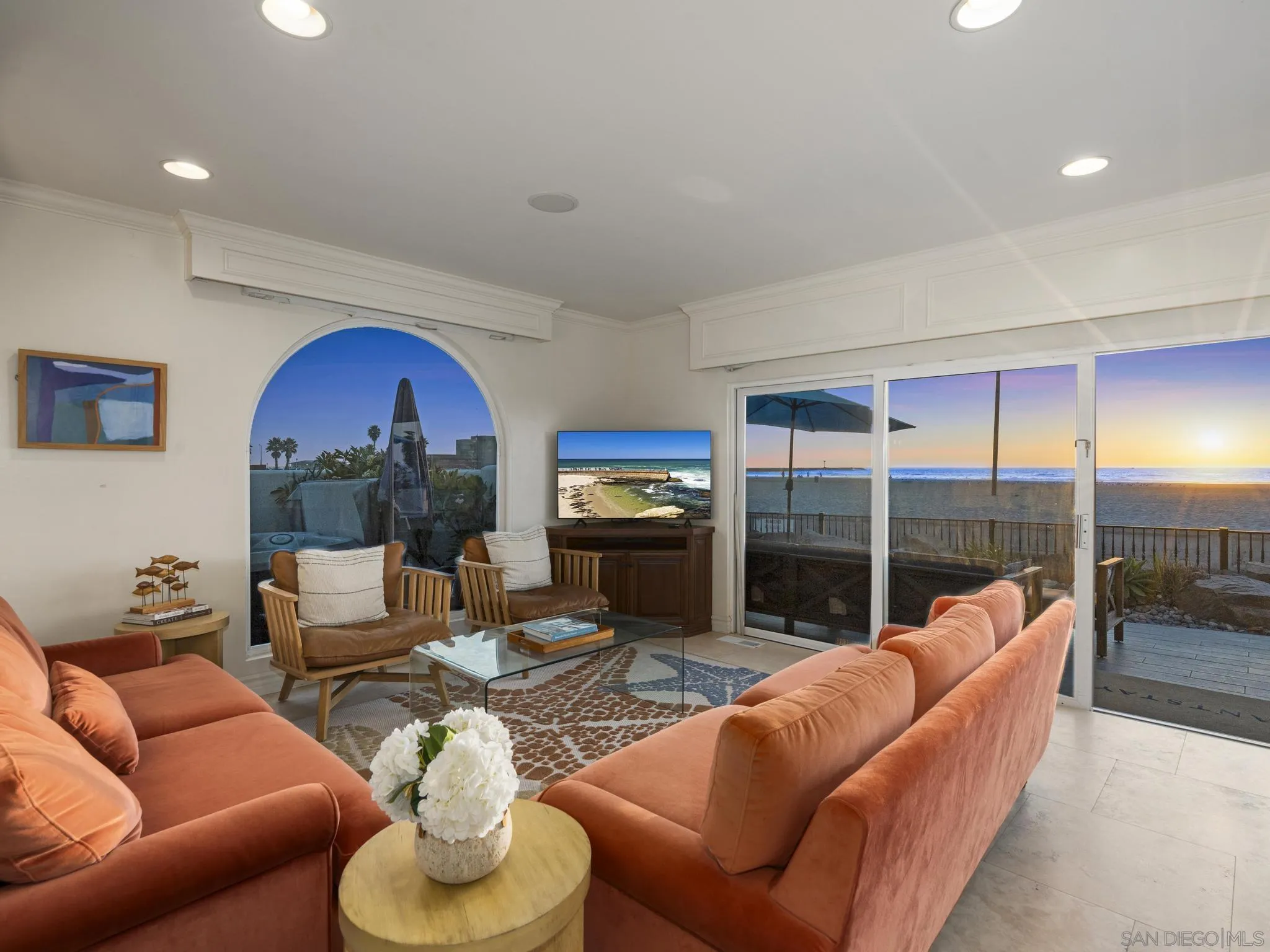 https://cdn.realtyfeed.com/cdn/127/250039263/c0ba2cf3d3404286561af5124e0936ab.webp