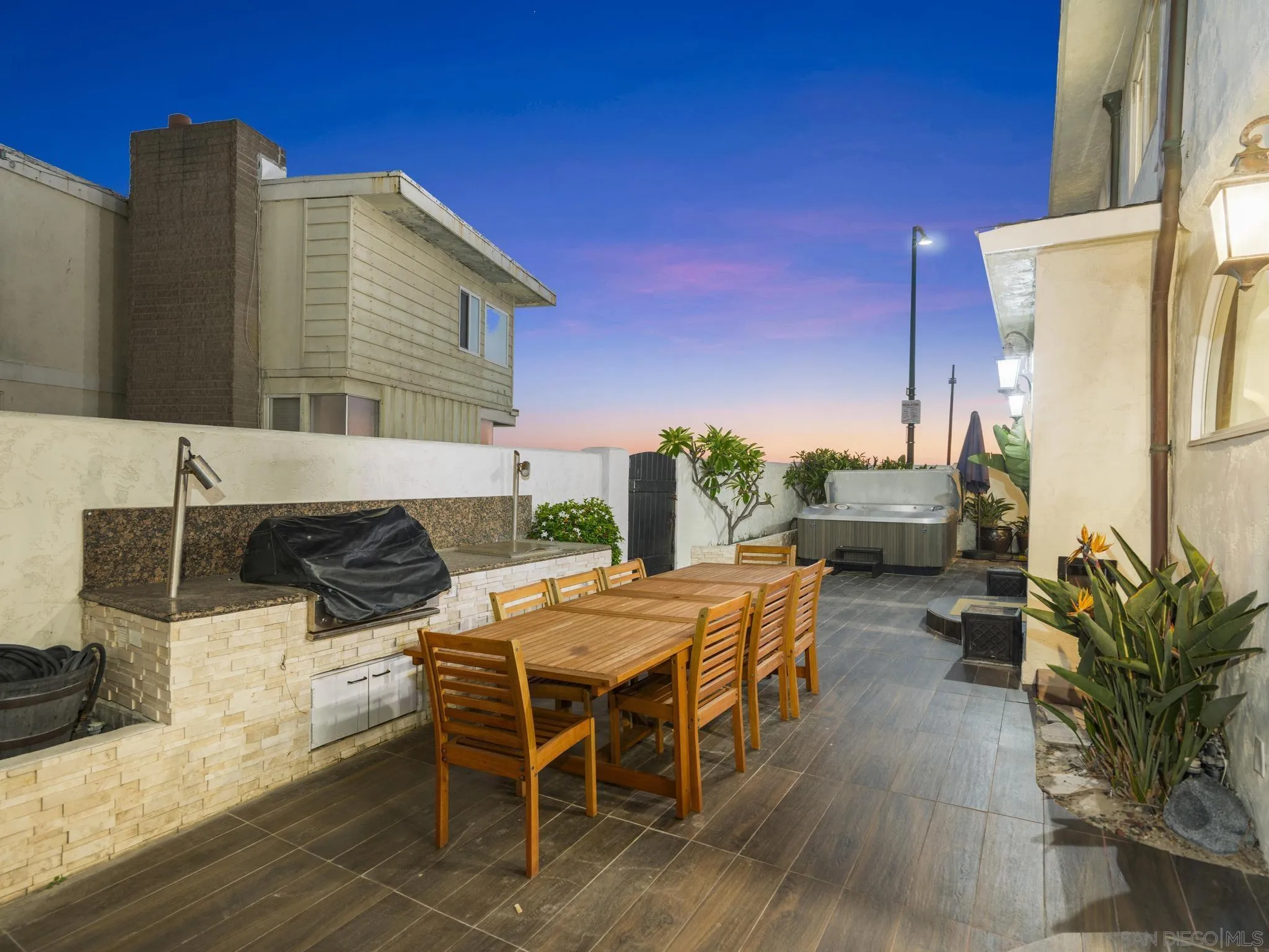 https://cdn.realtyfeed.com/cdn/127/250039263/d1df6ecd272f8e2f8861507cd65f9f4c.webp