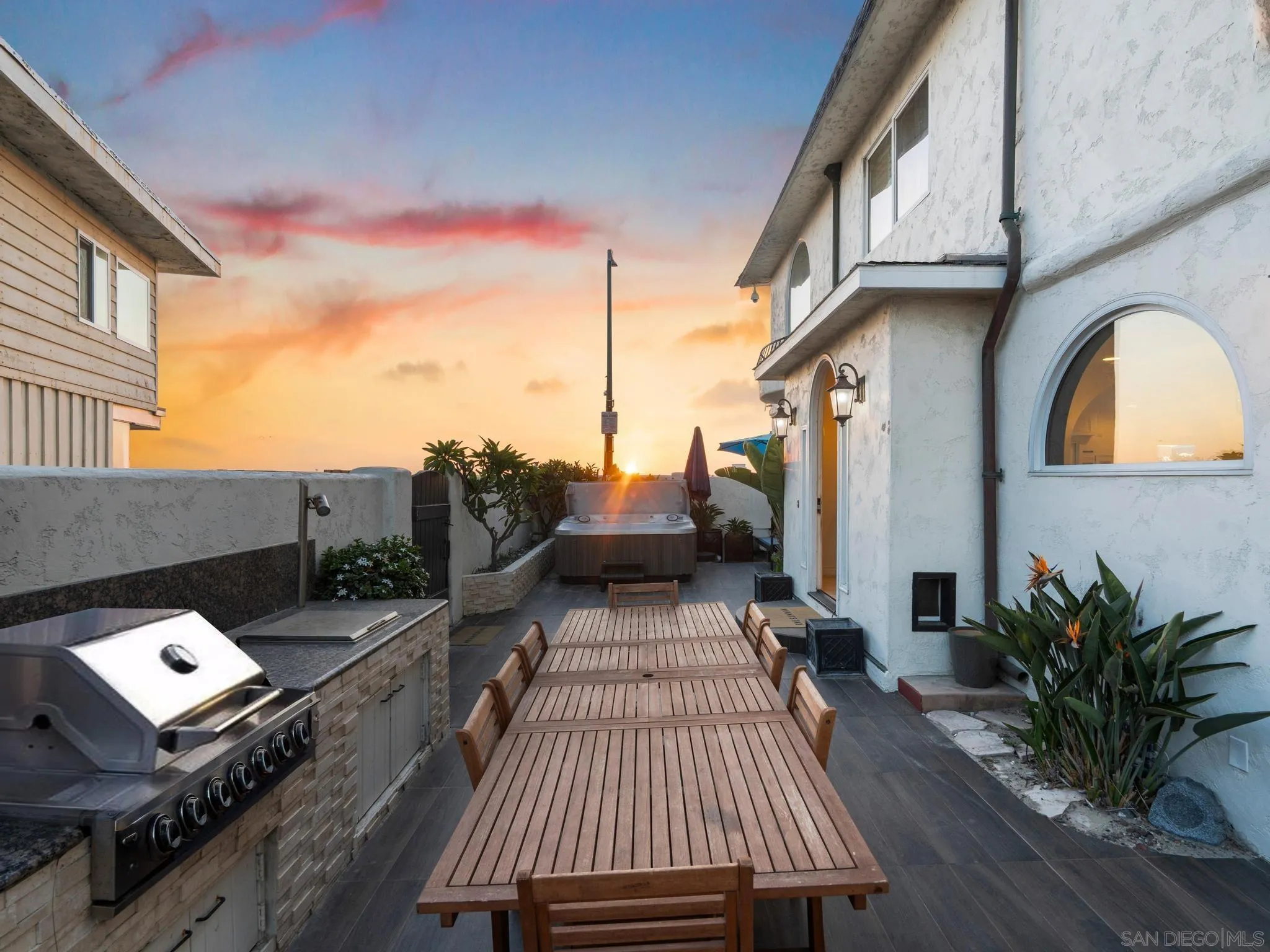 https://cdn.realtyfeed.com/cdn/127/250039263/d4986f23c095d7608173879a271fbef4.webp