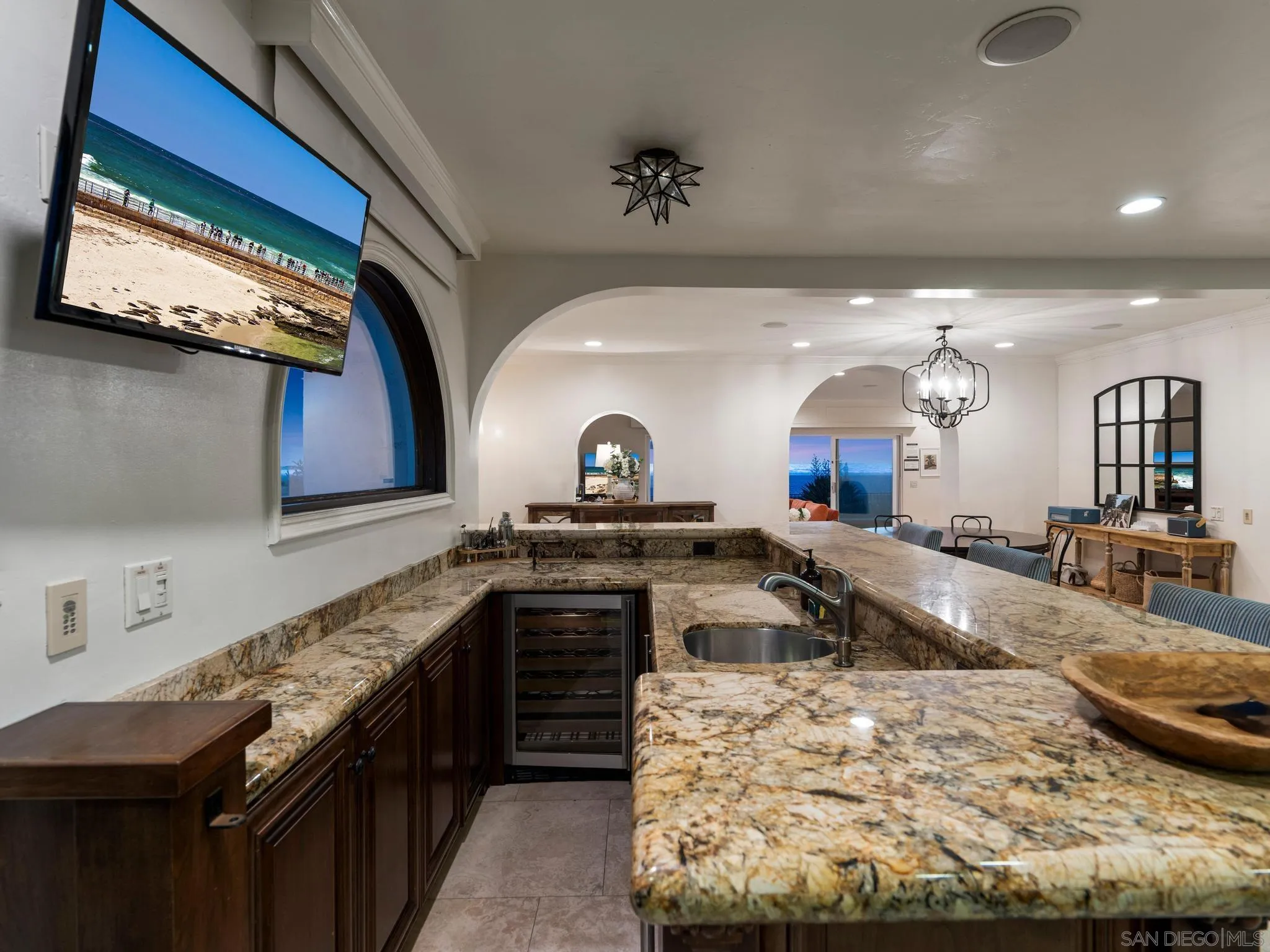 https://cdn.realtyfeed.com/cdn/127/250039263/ff39cae9d91d5e73fad27fb03f17dc40.webp