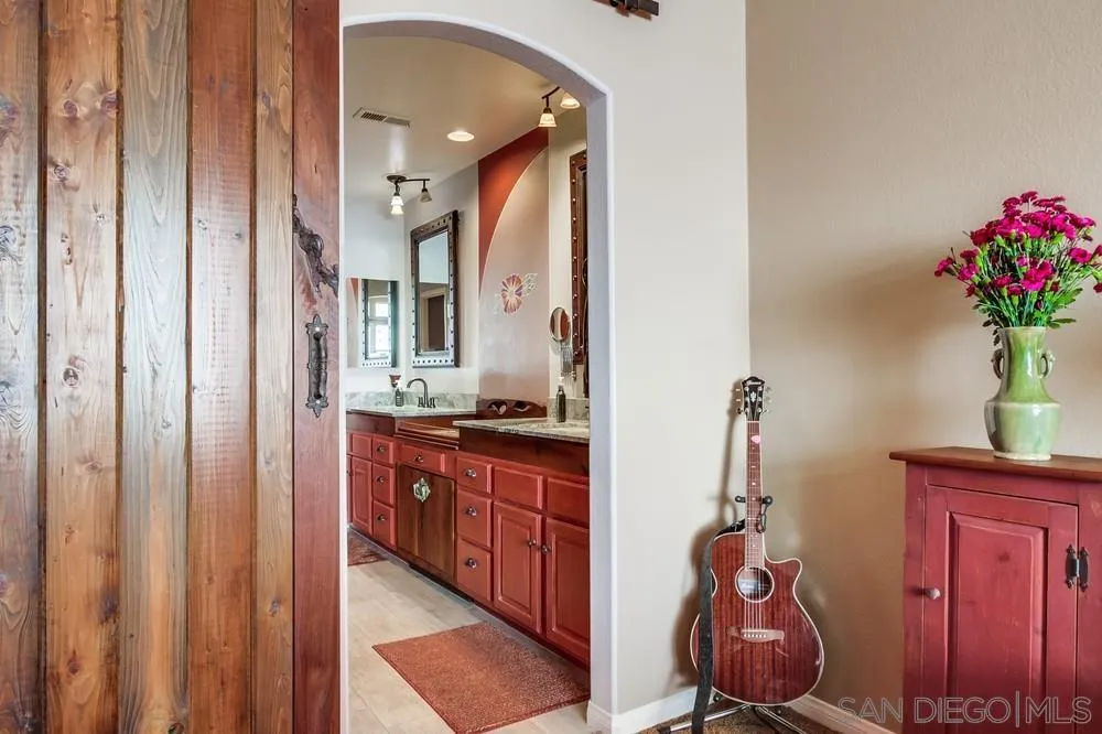 https://cdn.realtyfeed.com/cdn/127/250039270/063365ebad98a3e4181413ea846f738c.webp