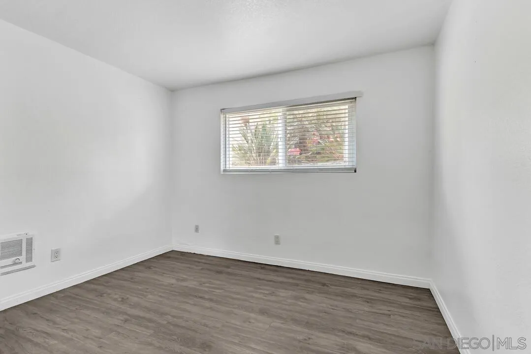 https://cdn.realtyfeed.com/cdn/127/250039273/856a9794bd0671371b9365d56c5dc4bc.webp