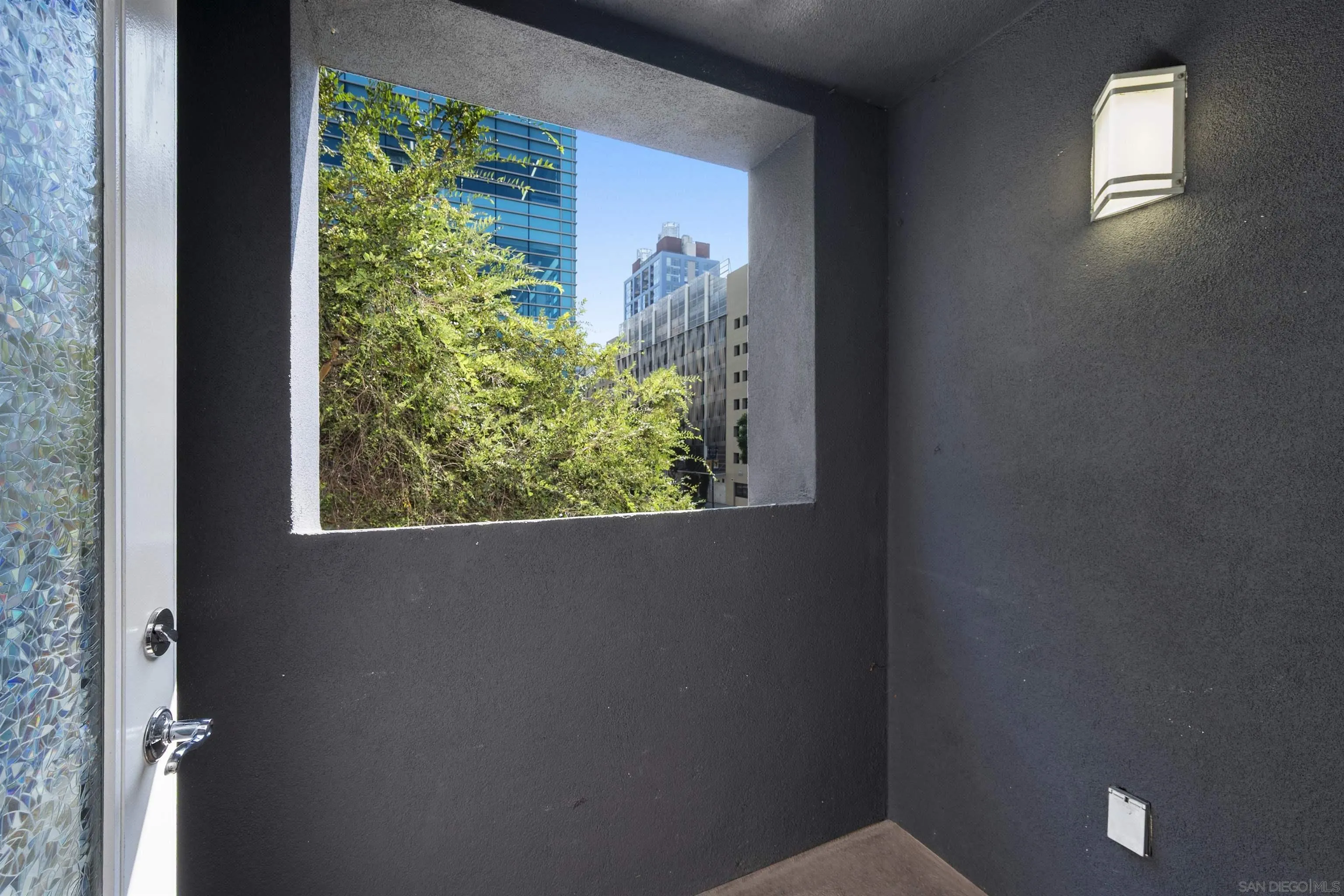 https://cdn.realtyfeed.com/cdn/127/250039275/cc7bde9a3bd72b721ede12d8cb898423.webp