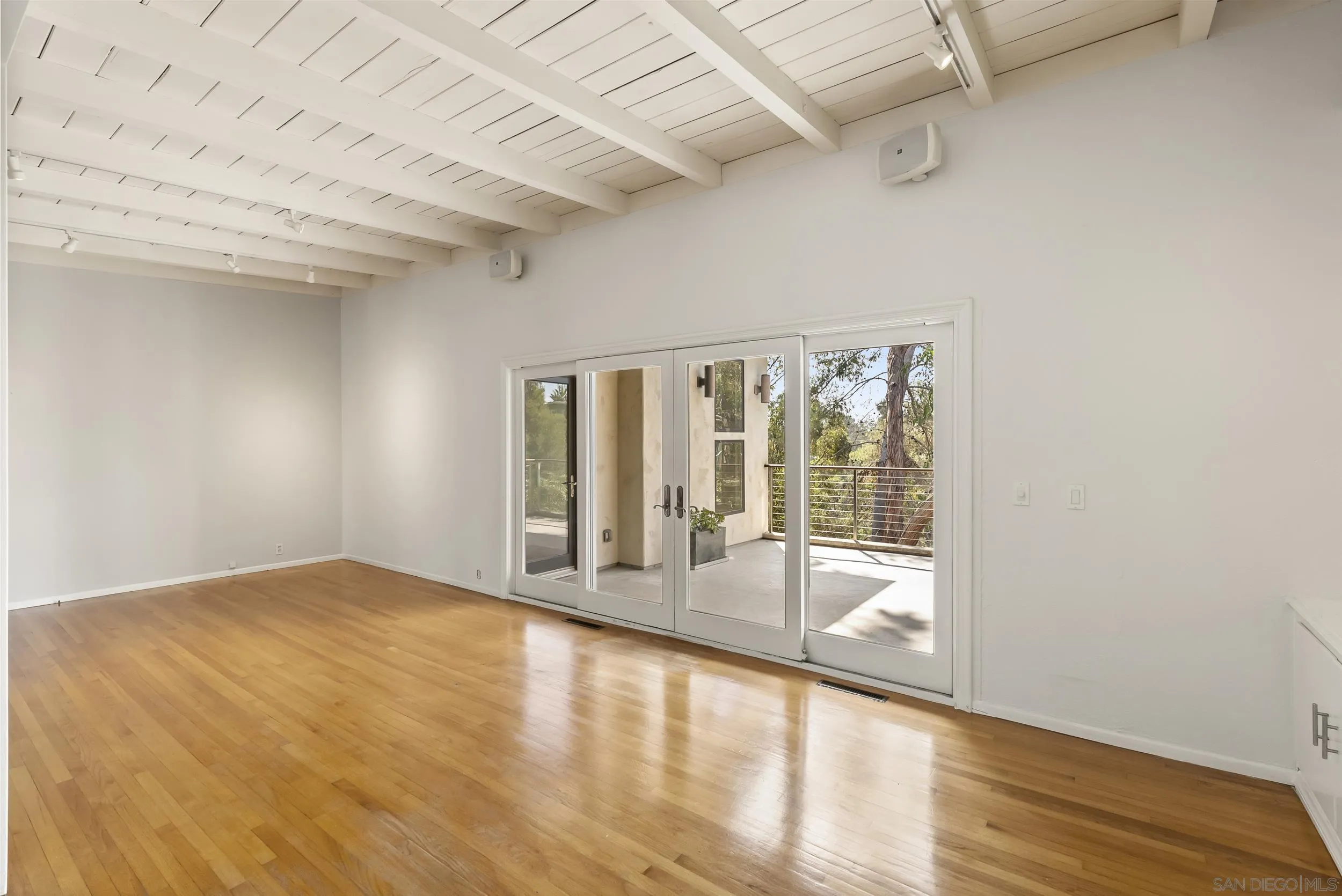 https://cdn.realtyfeed.com/cdn/127/250039278/7fd858d7ee777d01dc467001a190bb46.webp