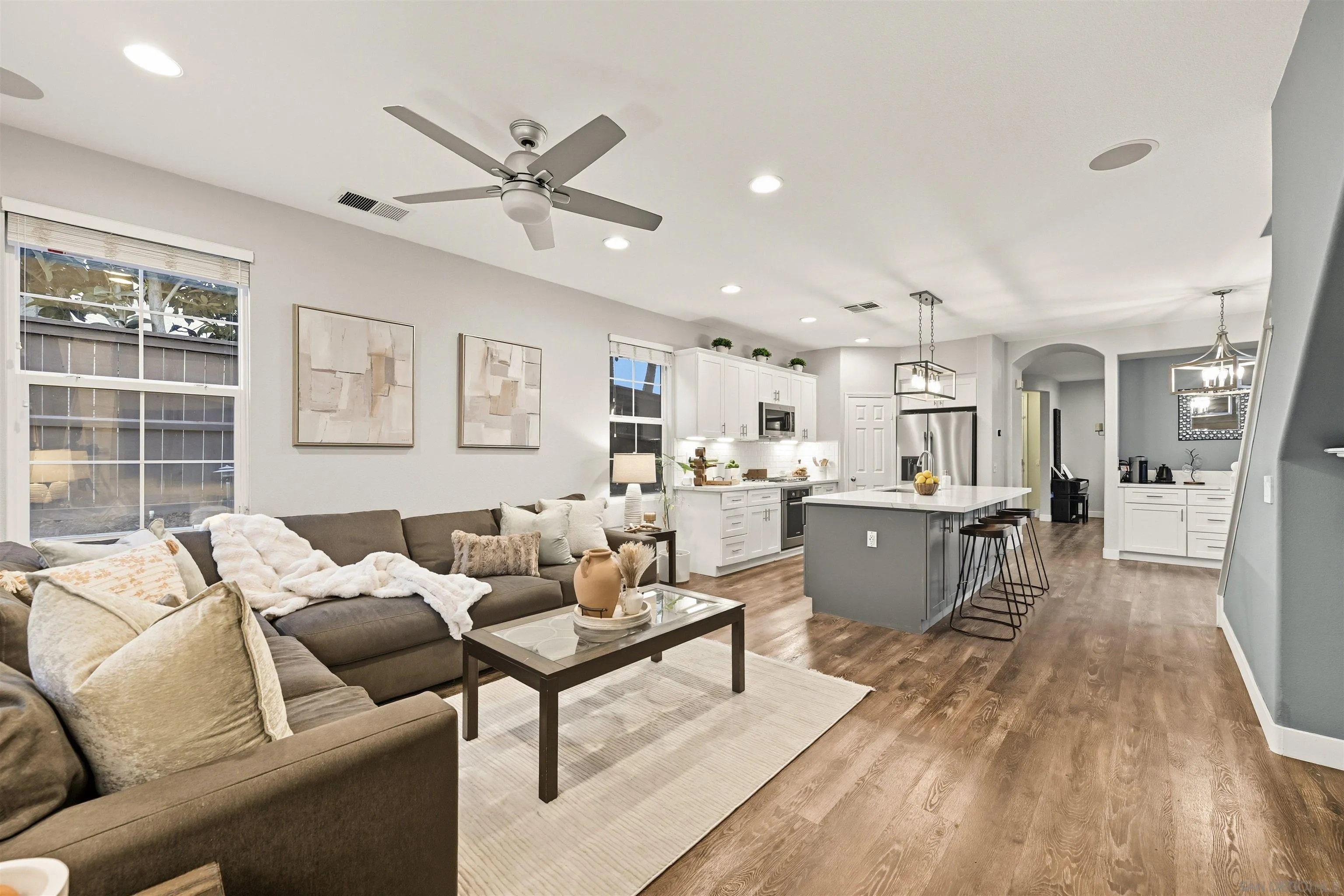 https://cdn.realtyfeed.com/cdn/127/250039283/e5a2db7a6e491599a05d0f2b03e12a47.webp