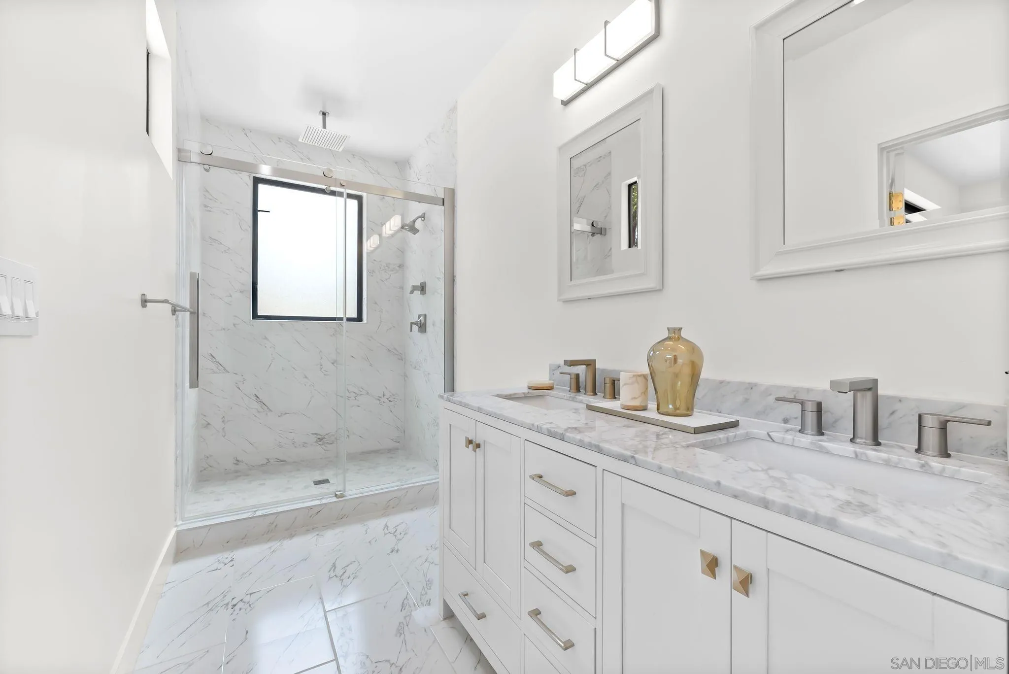 https://cdn.realtyfeed.com/cdn/127/250039284/54a1f66bee74edc4421eb3602f67ba27.webp
