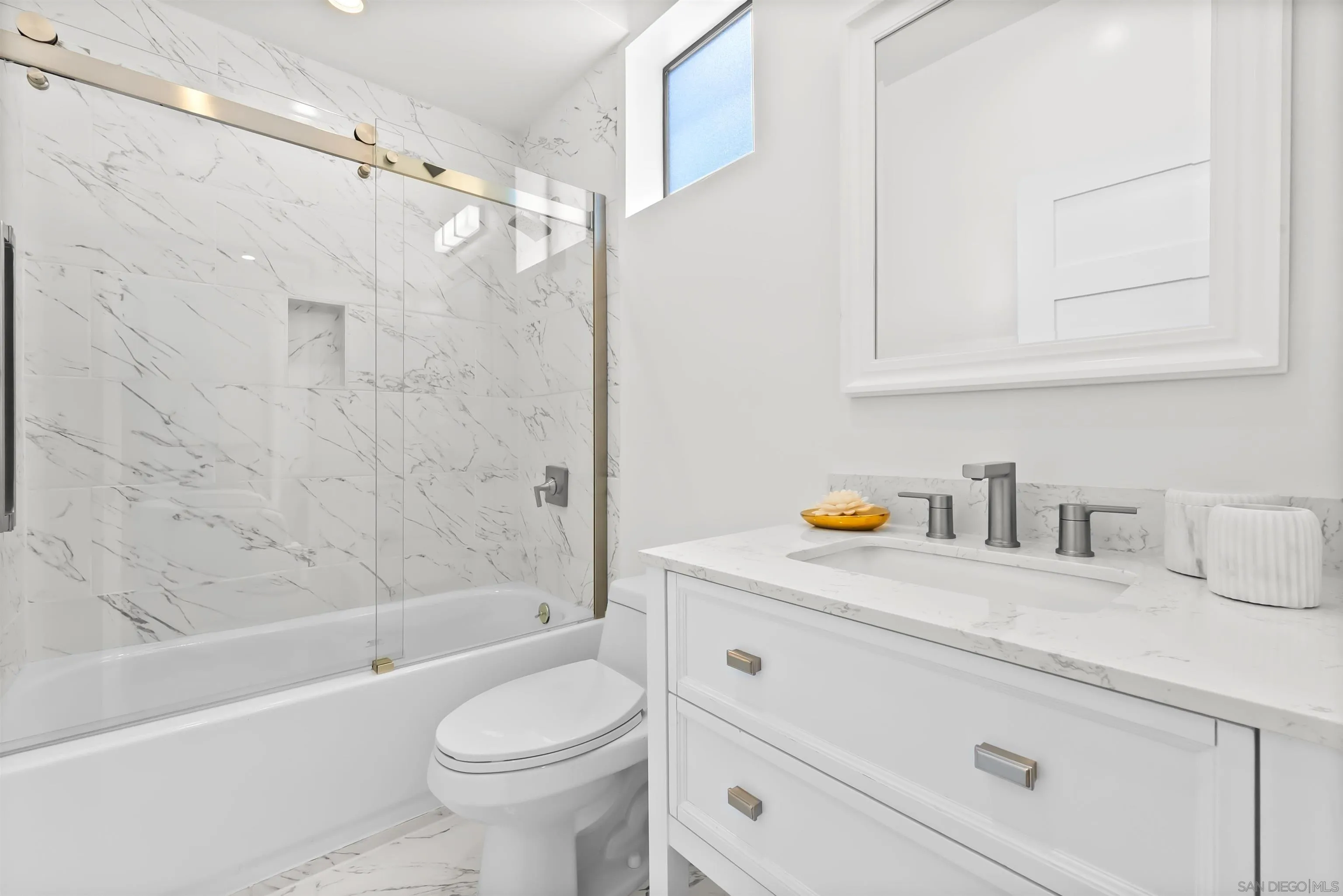 https://cdn.realtyfeed.com/cdn/127/250039284/aa39aac9d984635e7e8a8d7e4a0d54e7.webp