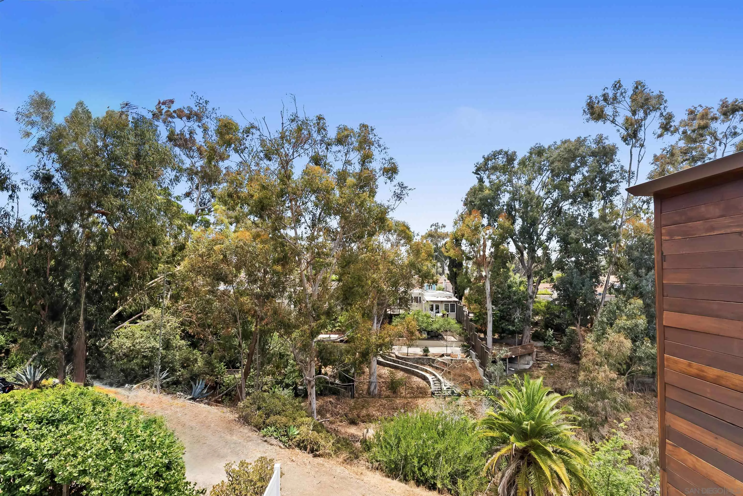 https://cdn.realtyfeed.com/cdn/127/250039284/c5d25bc3e2e1e446a6d1e7f945469b26.webp