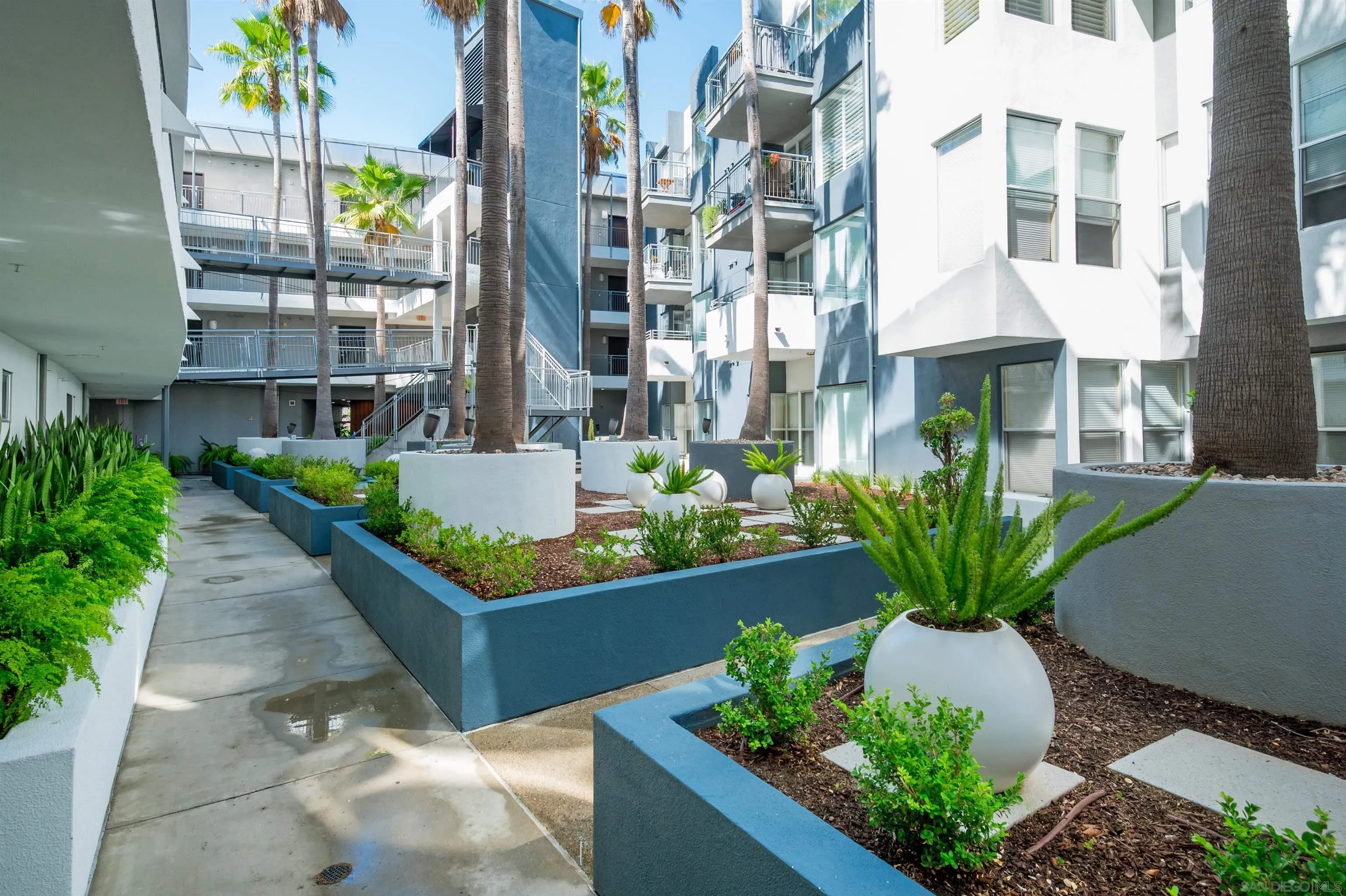 https://cdn.realtyfeed.com/cdn/127/250039286/ed5c45a57b604a79b5abaed5c0b05c5f.webp