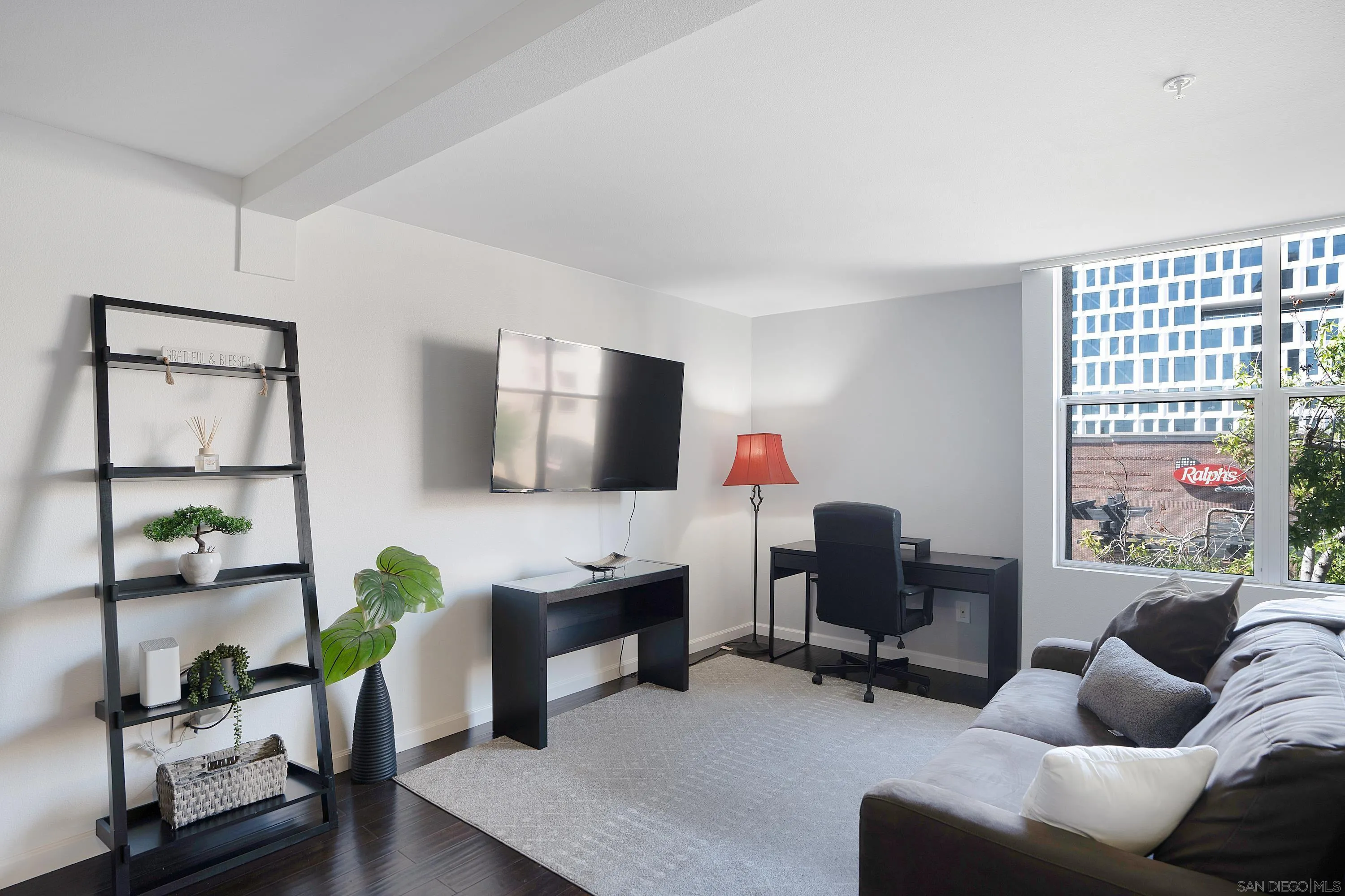 Photo #3: 250039286 Listing 
