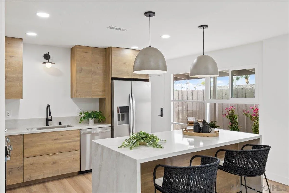 https://cdn.realtyfeed.com/cdn/127/250039297/2e6e6364a90c4bf5baefab9585d3fd0a.webp
