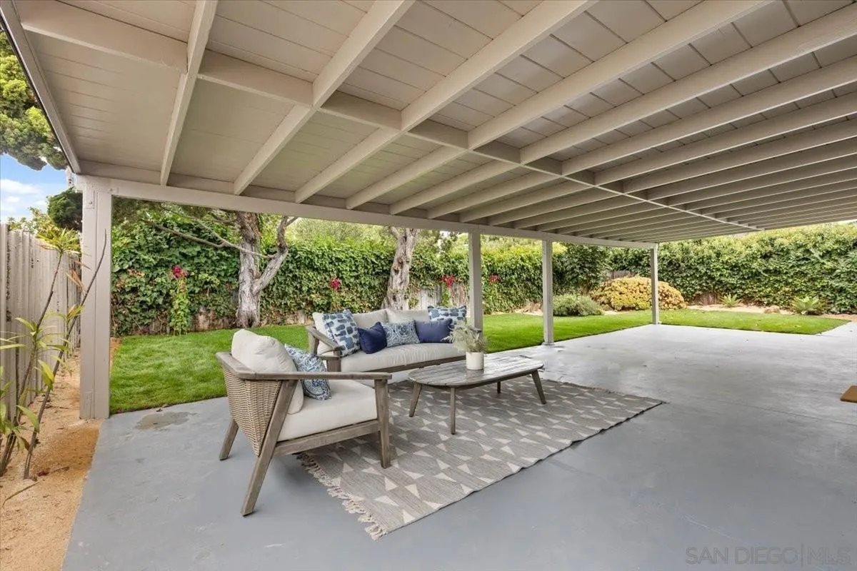 https://cdn.realtyfeed.com/cdn/127/250039297/985d34e692f9be88e7cb6f926f8e9af7.webp