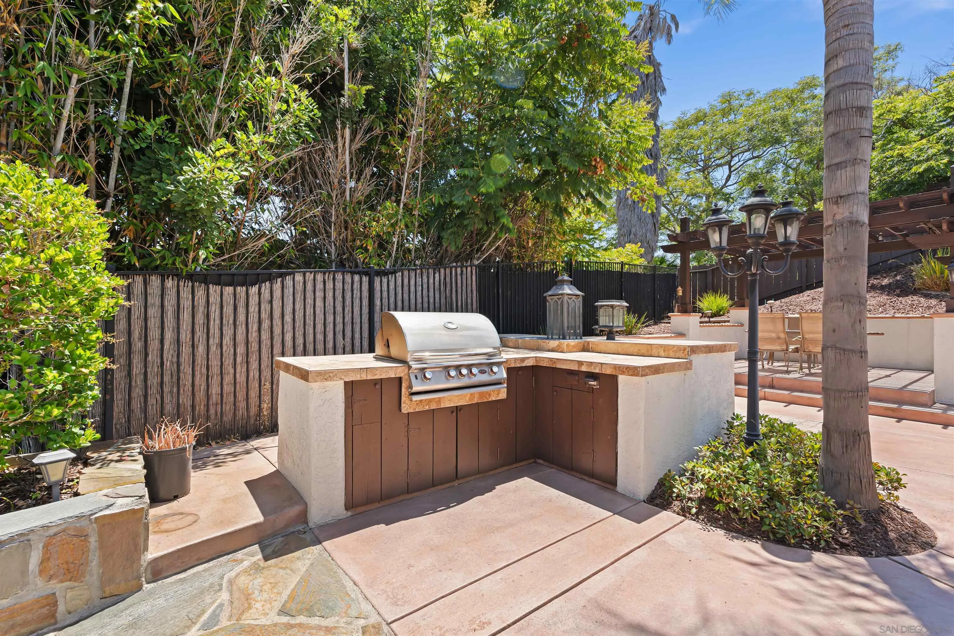 https://cdn.realtyfeed.com/cdn/127/250039299/e1249584ad1191b75cf3460e013cb4fd.webp