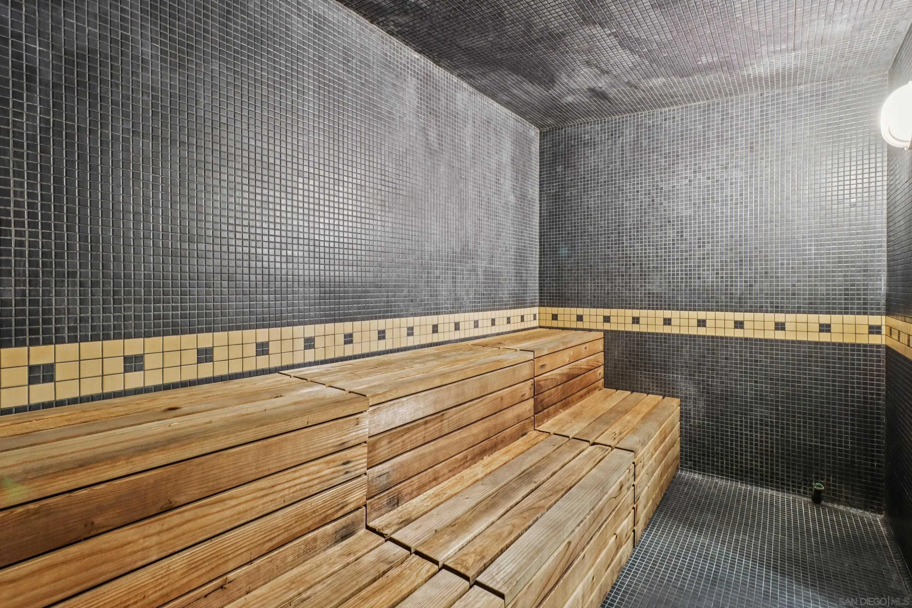 https://cdn.realtyfeed.com/cdn/127/250039305/14c11dca476d499f50377b9f72866bcf.webp
