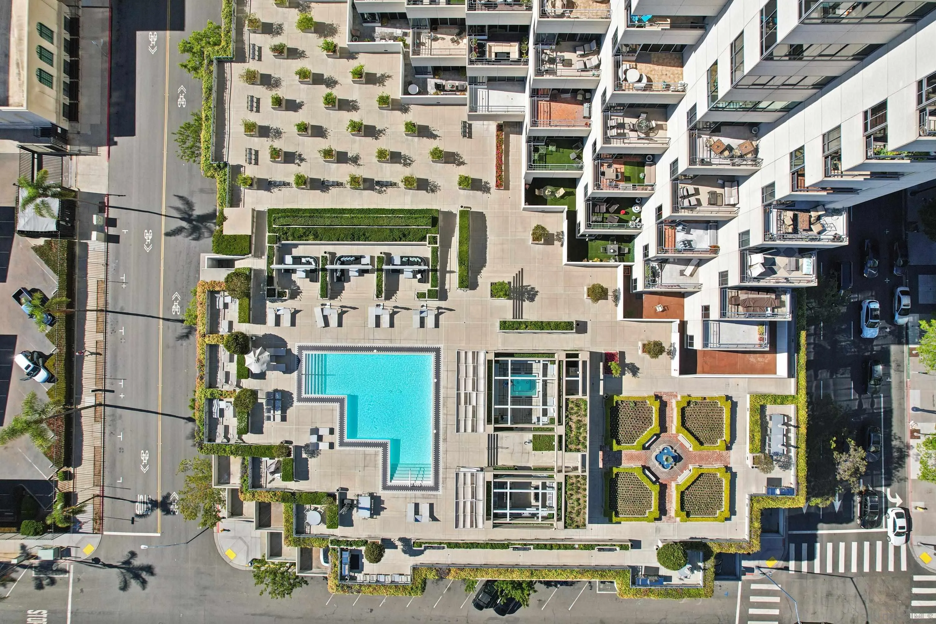 https://cdn.realtyfeed.com/cdn/127/250039305/272c78d52d6388c7c5952f8e24c396b4.webp