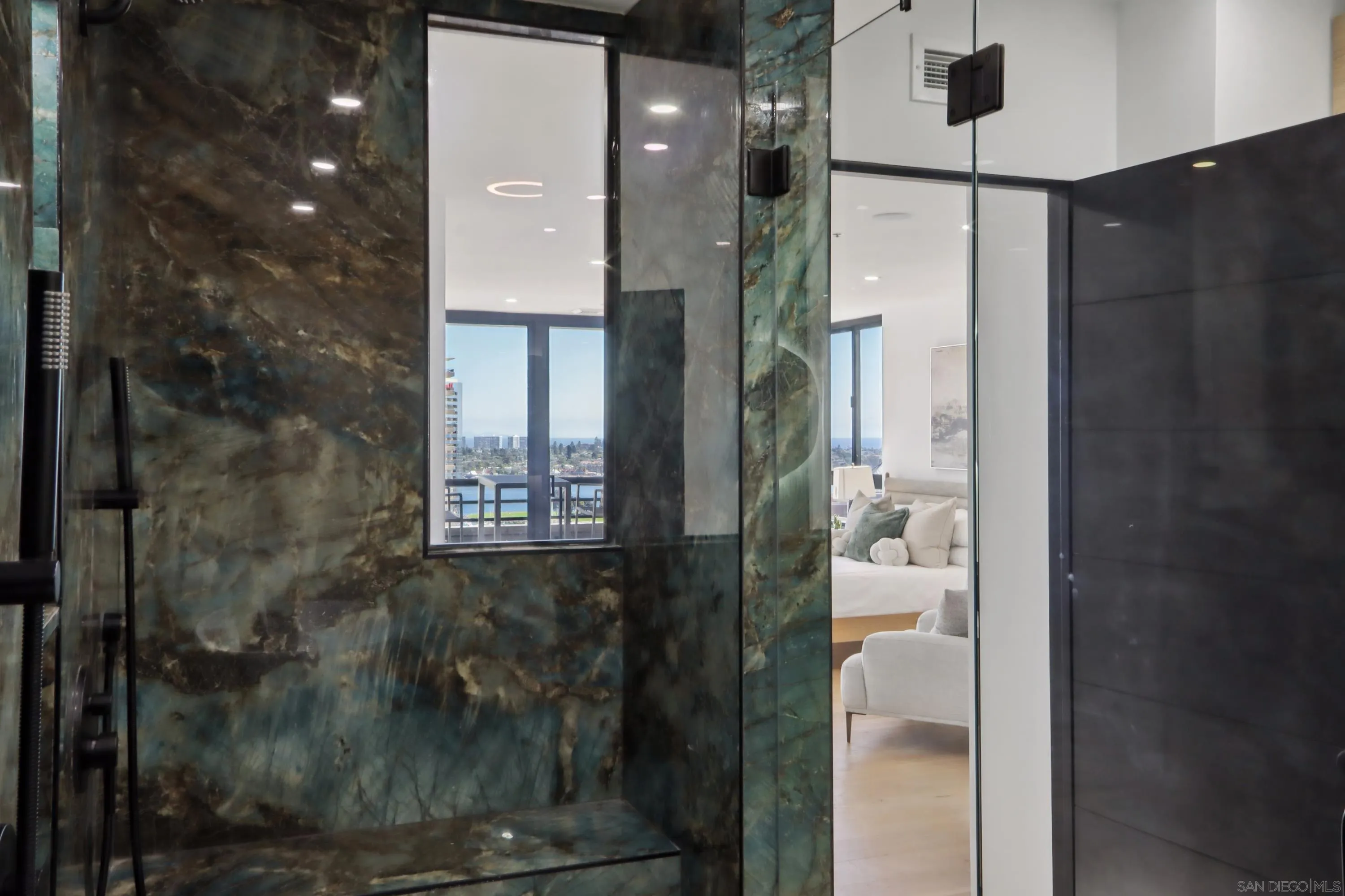 https://cdn.realtyfeed.com/cdn/127/250039305/54de68f90c6f3a8e5be32d23631551ef.webp