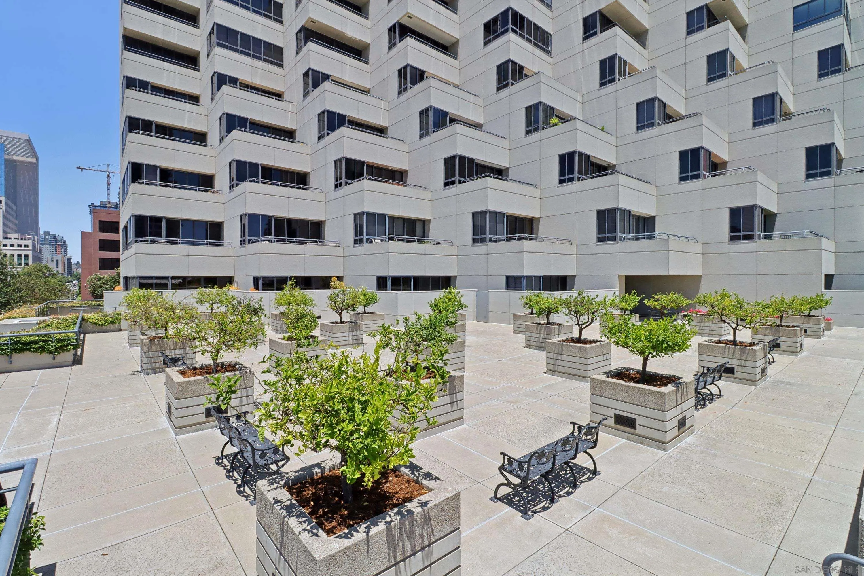 https://cdn.realtyfeed.com/cdn/127/250039305/9da9b9127df1c401c5aa81de5ba4f57c.webp