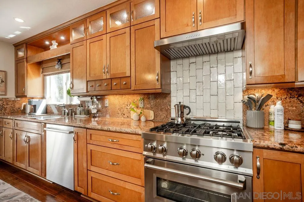https://cdn.realtyfeed.com/cdn/127/250039307/a619515bbd75e28b128acedeb0ee7b8c.webp