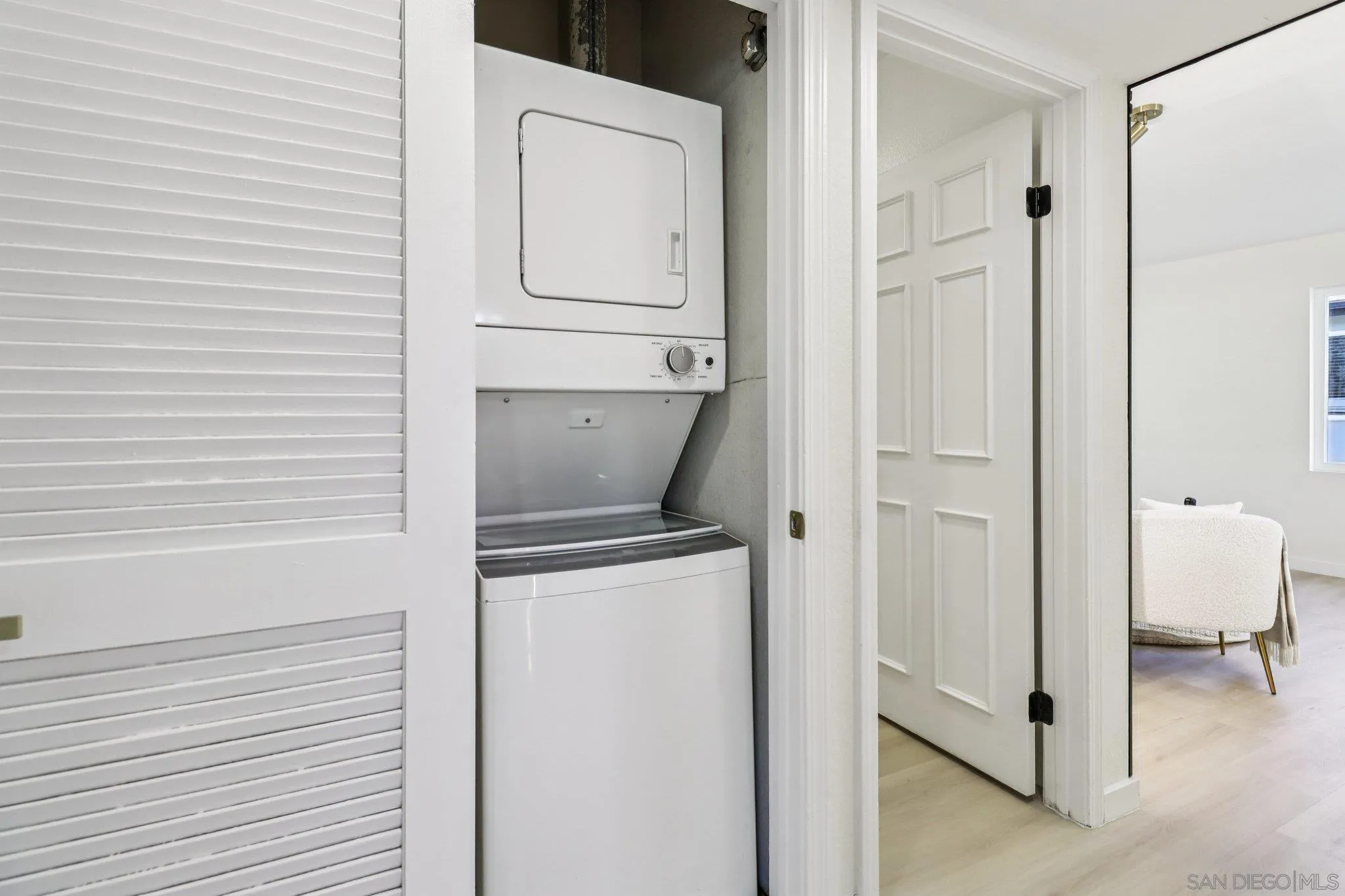 https://cdn.realtyfeed.com/cdn/127/250039308/fc88c78f6a1e2238822b57d42a398b70.webp