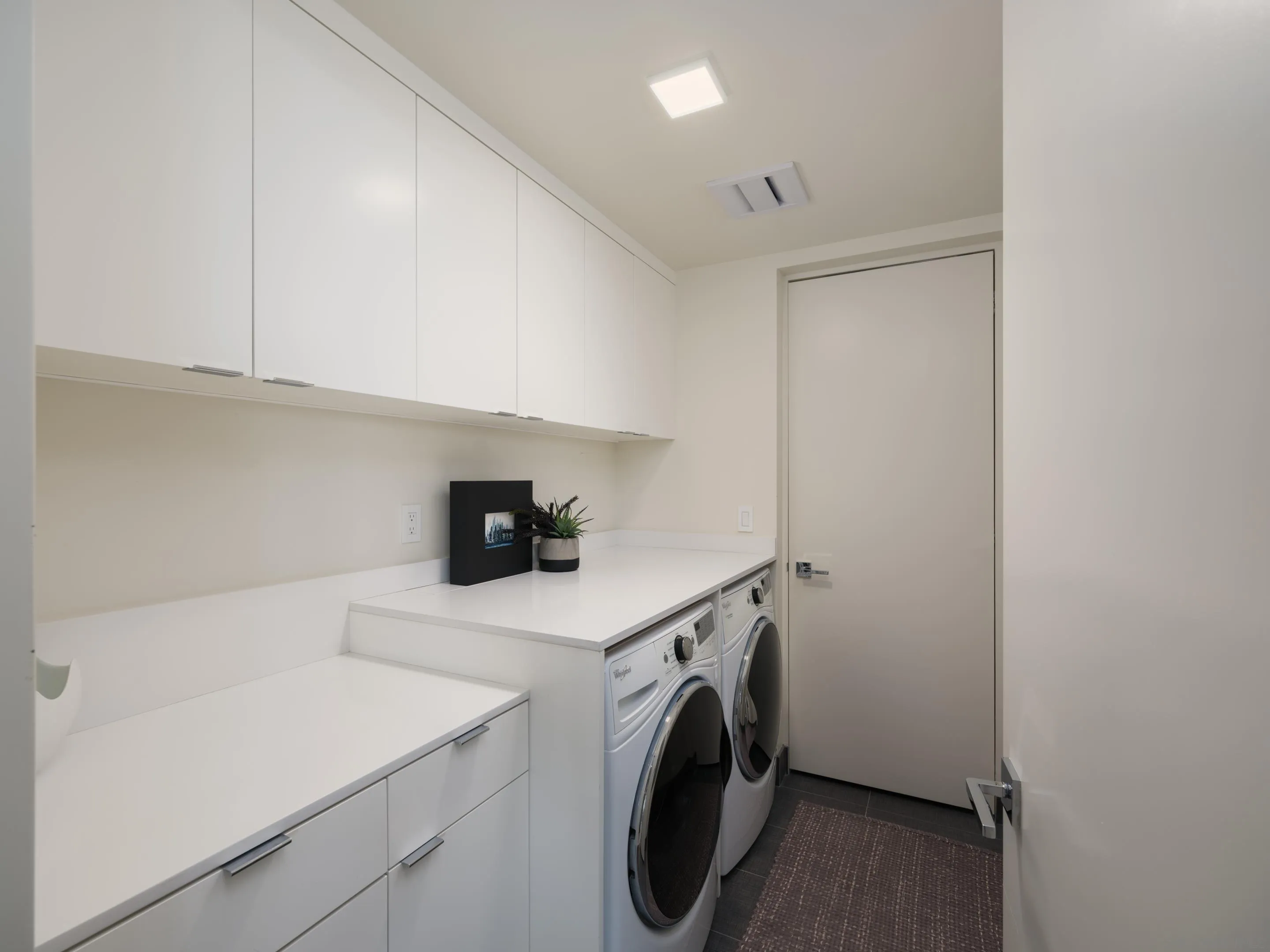 https://cdn.realtyfeed.com/cdn/127/250039309/42a999f95b3ba76b41feb7158dca0b0d.webp