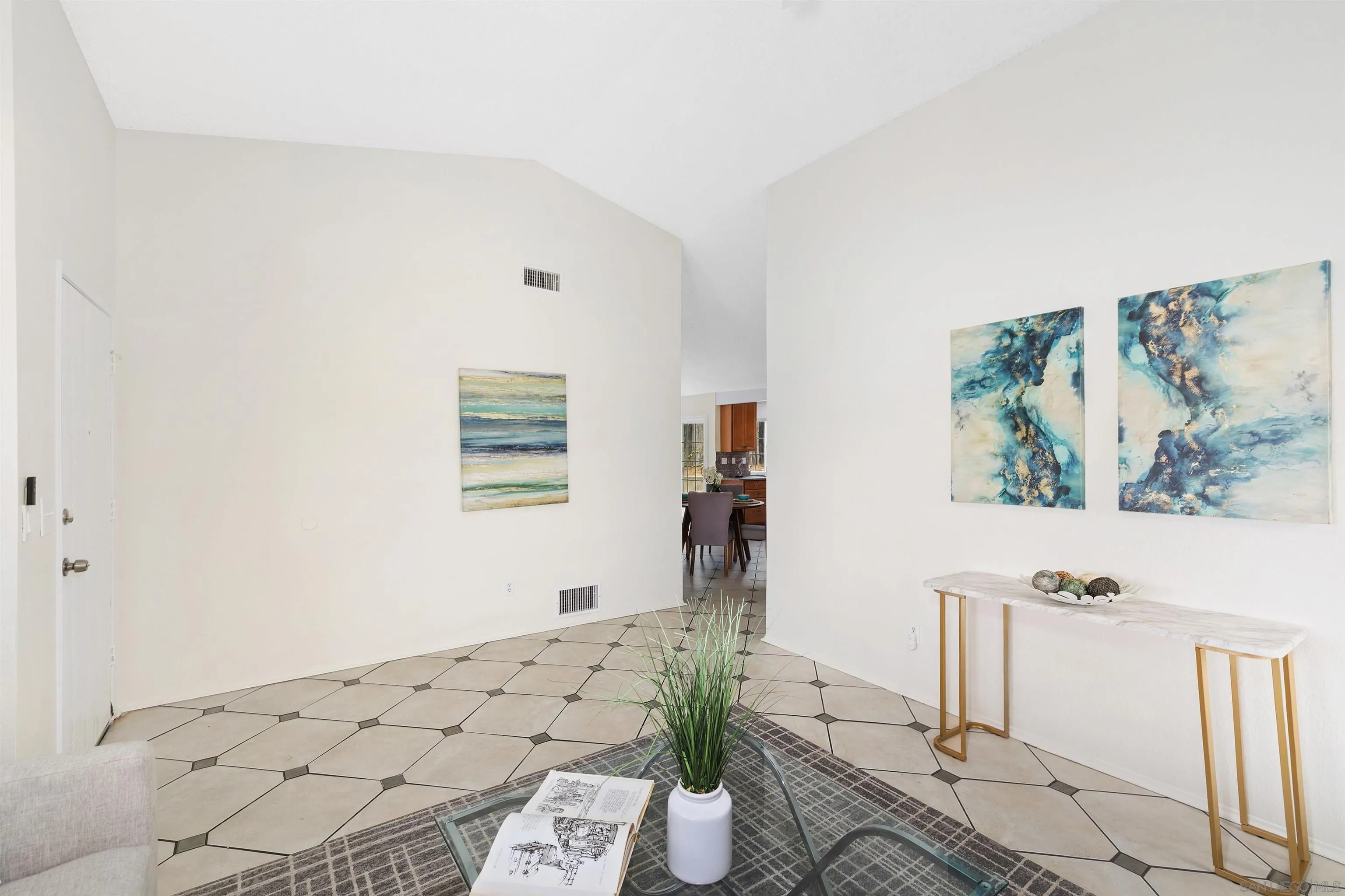 https://cdn.realtyfeed.com/cdn/127/250039314/db8e626eeb570d10fc6e6a4ef19d8f85.webp