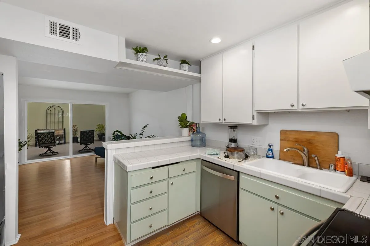 https://cdn.realtyfeed.com/cdn/127/250039316/6fd11ced84b03910b18e6cfa8c027d63.webp