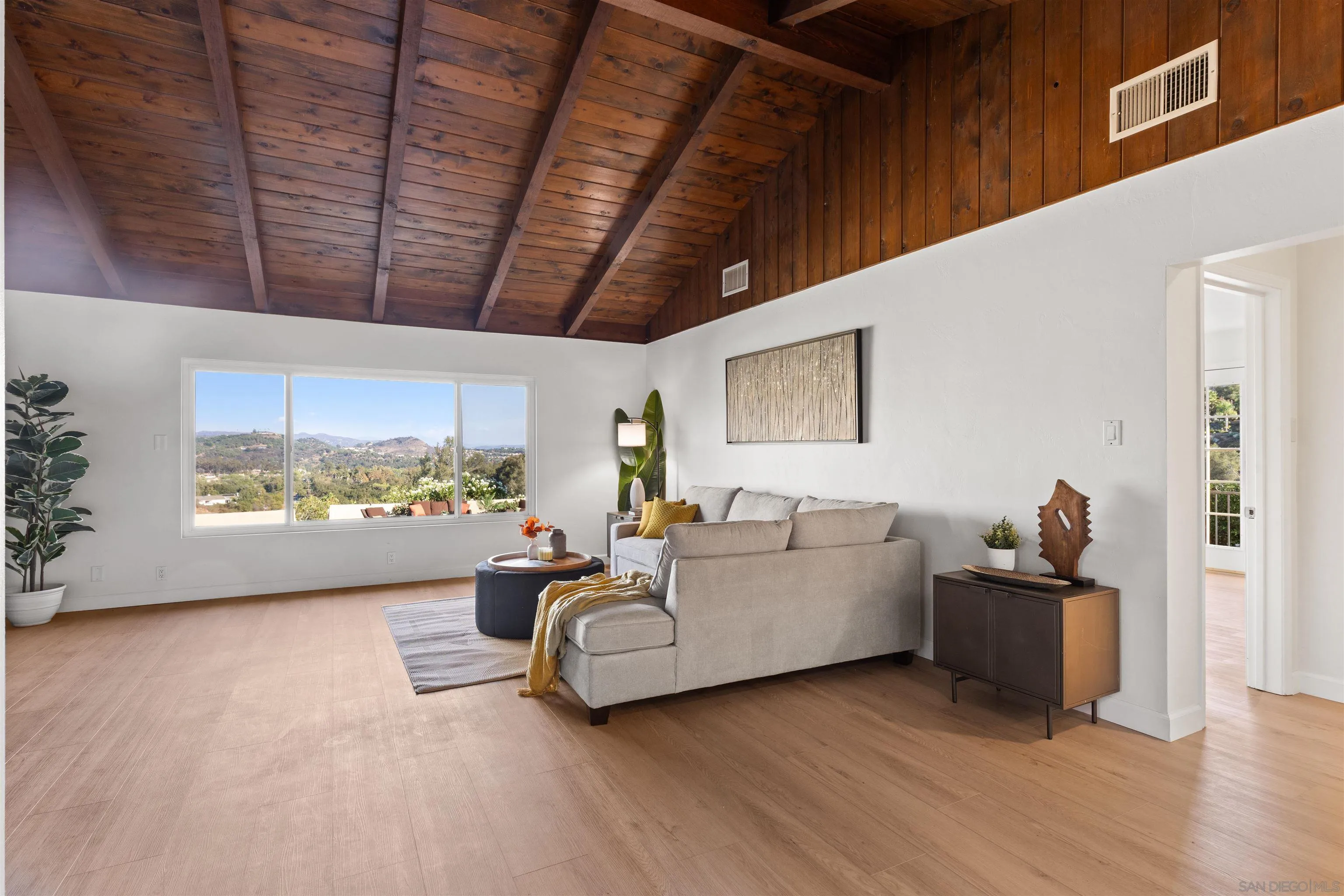https://cdn.realtyfeed.com/cdn/127/250039331/7af080cdd6b6cb2ef6b4bf20070b3610.webp