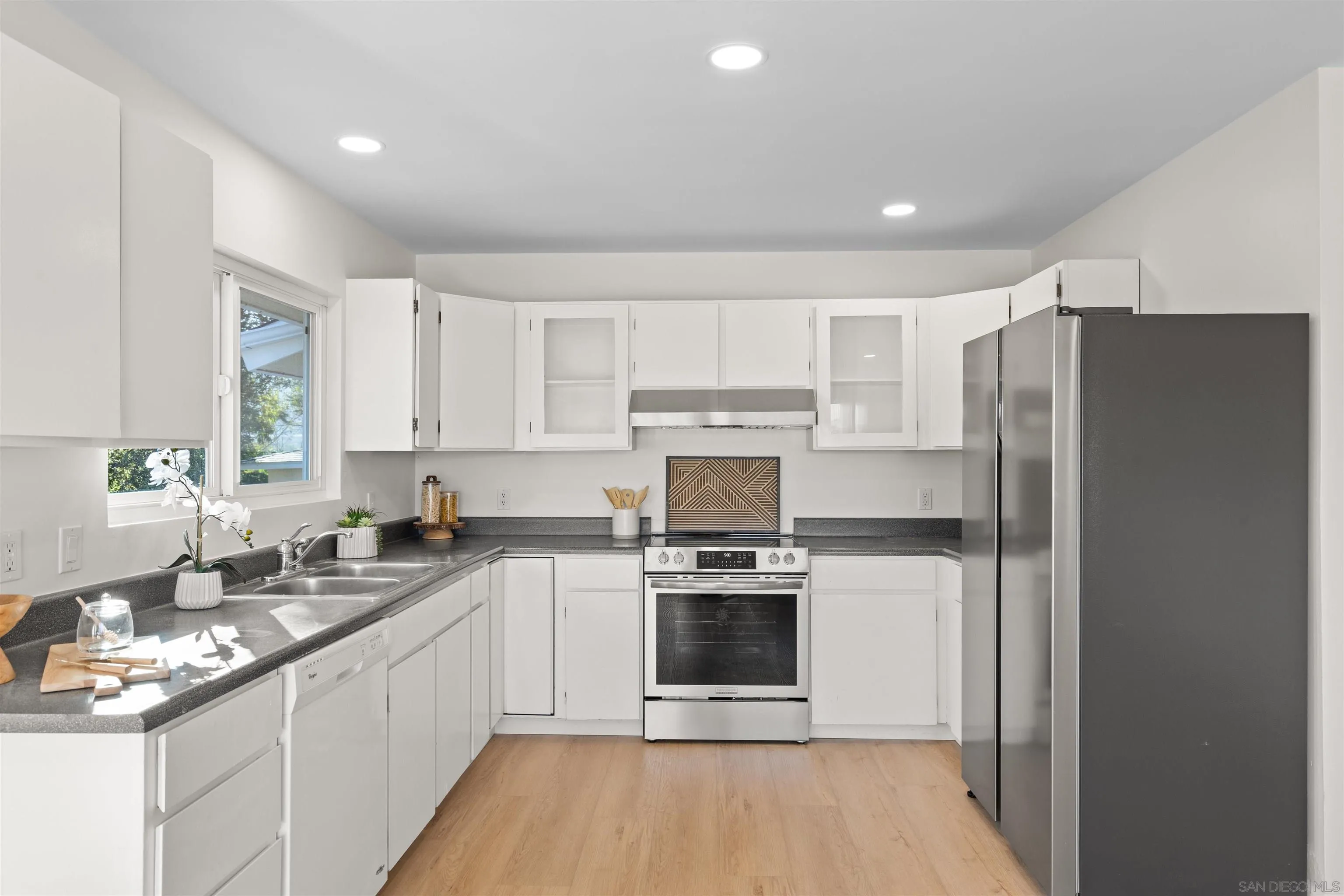 https://cdn.realtyfeed.com/cdn/127/250039331/ab3b2ea5f4bbb36e86b00eb3949bda40.webp